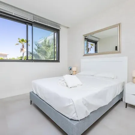 Apartment Private Pool Luxury Santa Barbara Heights Rdr405